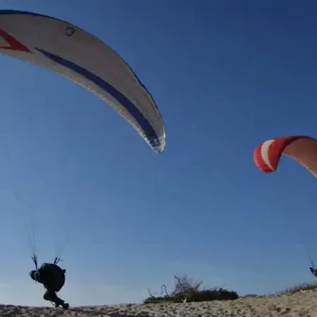 Sunny Ofir بيت ضيافة