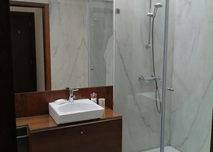 Sunny Ofir Gasthuis Fão