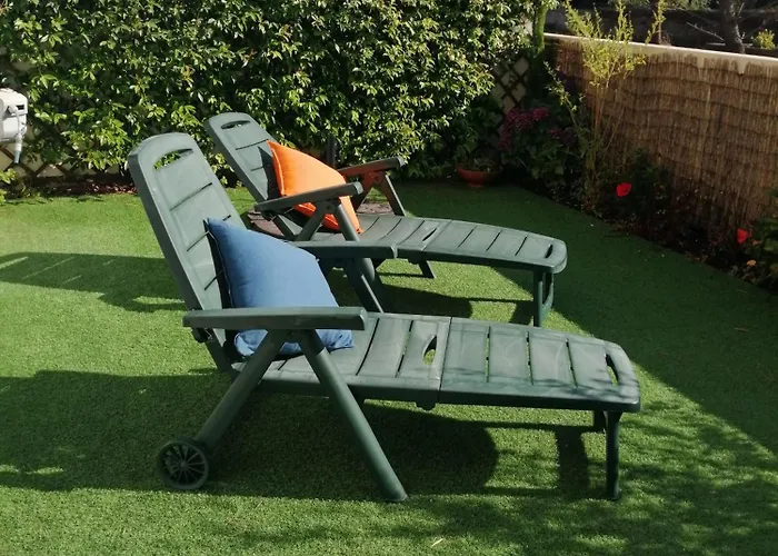 Sunny Ofir بيت ضيافة